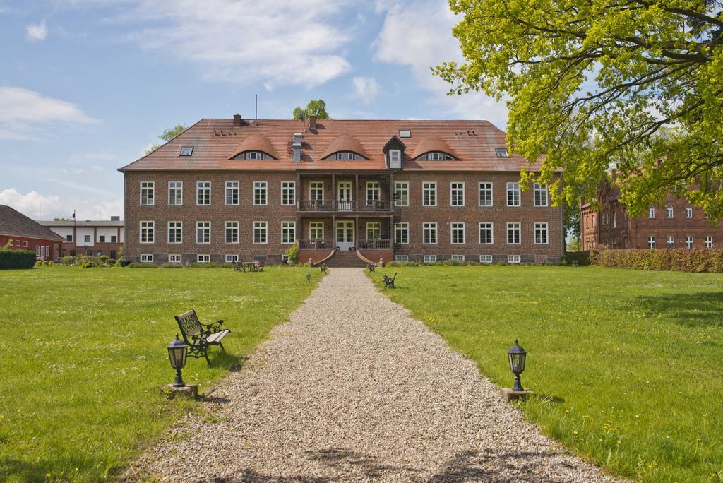 Romantik Hotel Gutshaus Ludorf Экстерьер фото